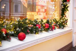 Keeping holiday garland fresh - and green - especially indoors, is a challenge. These tips for keeping greenery fresh can help.