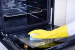Easy oven cleaning tips. A holiday pie or cheesy lasagna meltdown can turn your oven into a smoky, burnt, ooze-encrusted mess. The solution? These oven cleaning tips can help remove the unsightly mess.