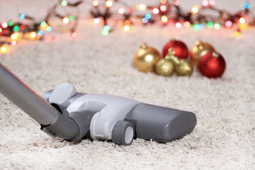 holiday-cleaning-vacuum-ornaments-19