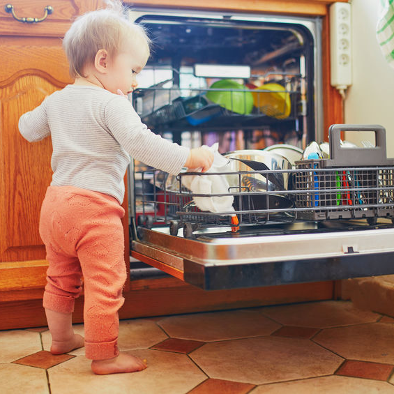chores-baby-dishwasher-20