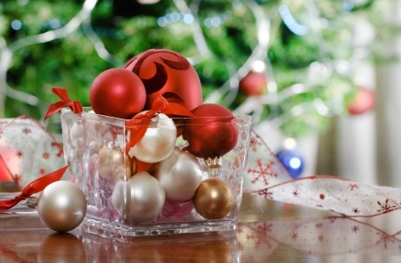 christmas-decor-bowl-ornaments
