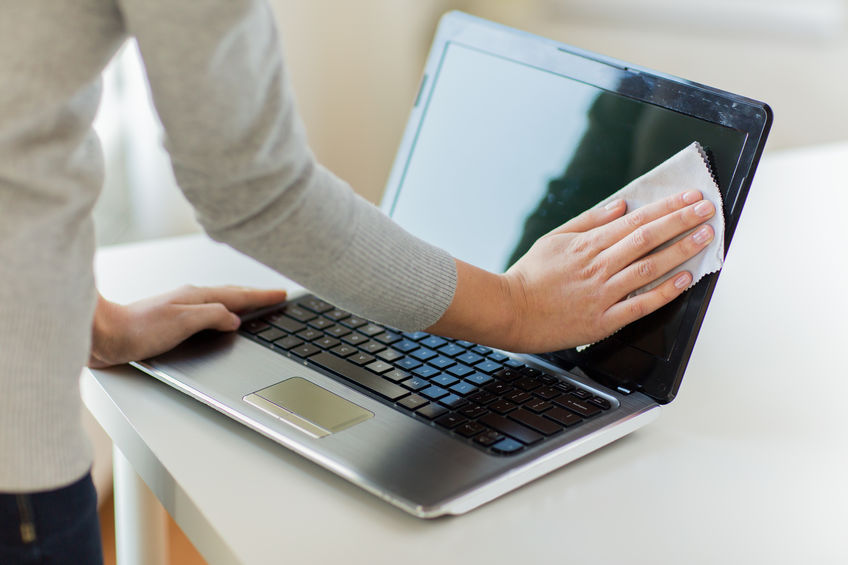 Laptop cleaning tips for the screen.