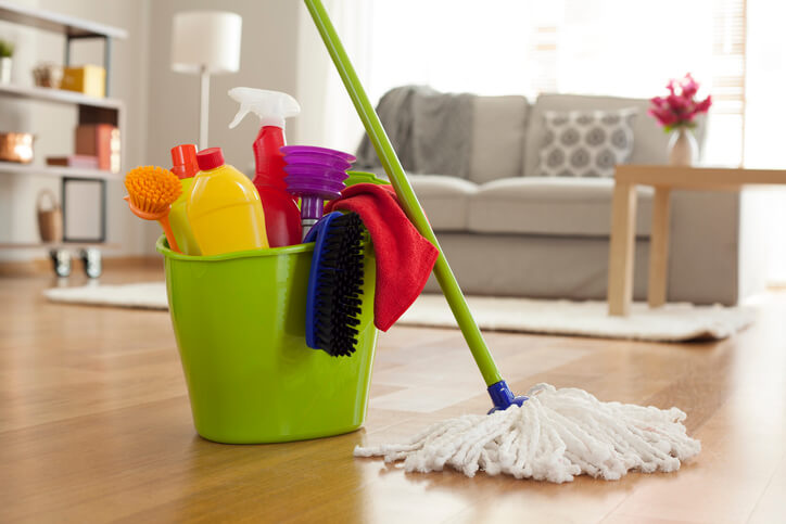 How to Mop (Tips for Mopping the Floor) 