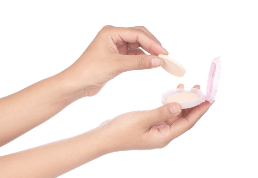 Makeup Applicators: How to Clean Brushes & Sponges